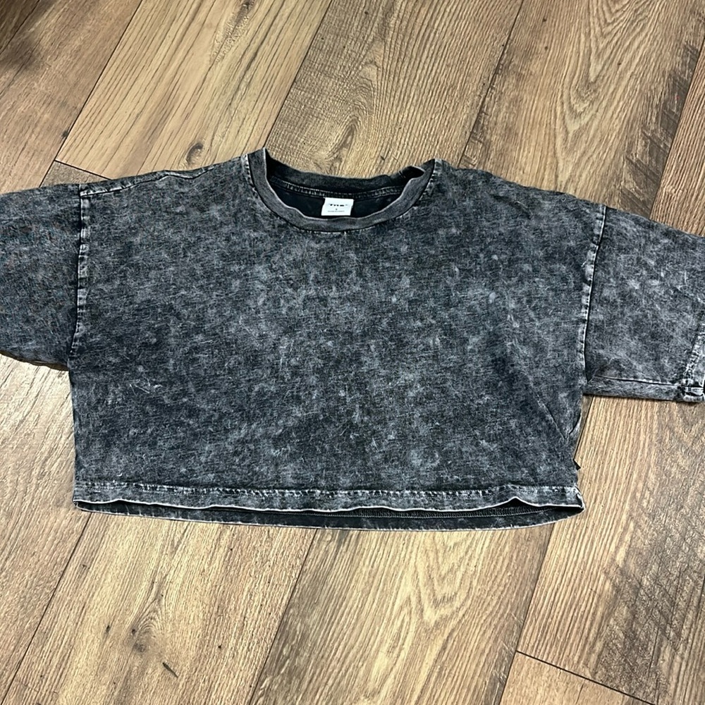 Tna Aritzia Cropped Tee
